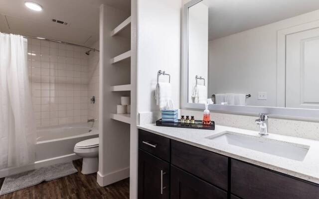 Stayovr At Trinity Groves