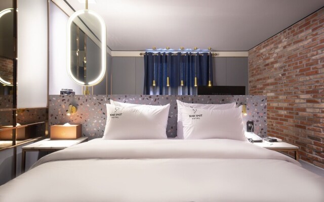 Daejeon Eunhangsunhwa Hotel Nine Spot