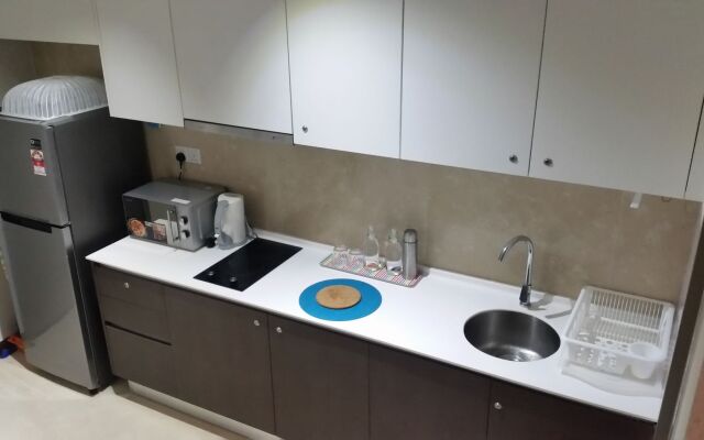 Silverscape Family Studio Suite