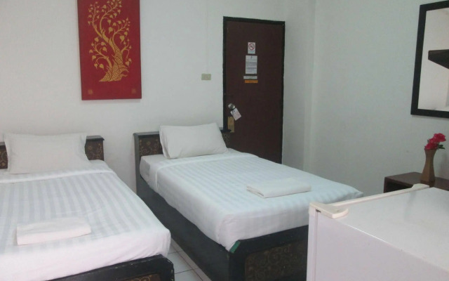 Royal Guesthouse at Chiang Mai Old City By Hjz