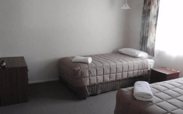 Mountain View Motel, Levin