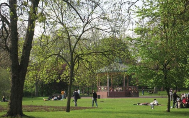 Lovely 2 Bedrooms Apartment Near Queens Park
