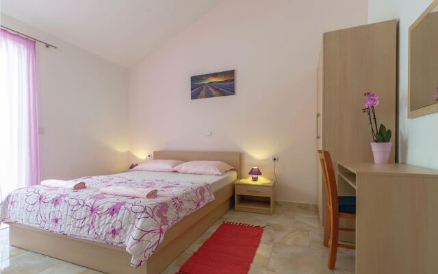 Stunning Home in Baska Voda With Wifi and 1 Bedrooms