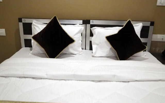 OYO 4963 Hotel Inderprasth