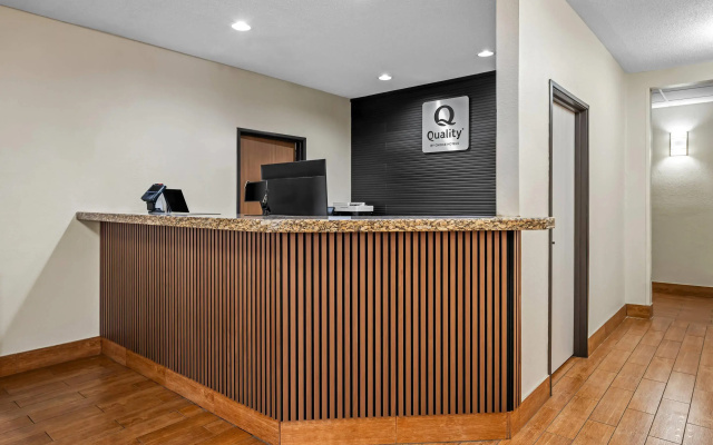 Quality Inn Dubuque on Hwy 20