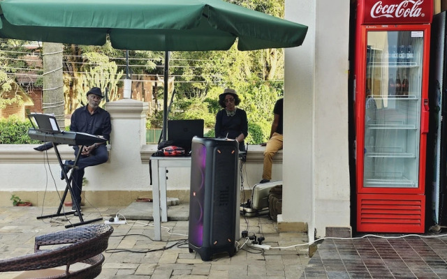 Grik Hotel - Entebbe