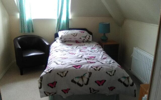 Anchor b & b
