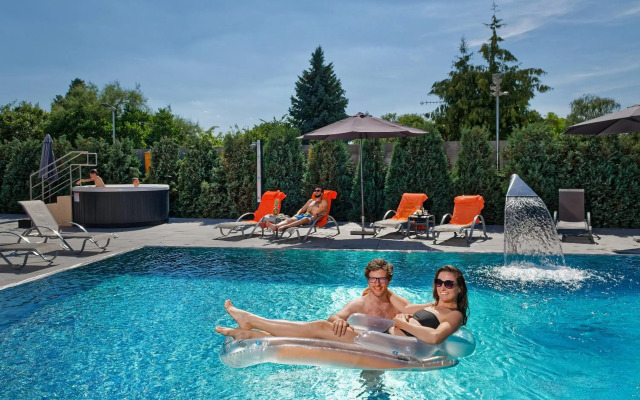 Hotel Aura Design & Garden Pool
