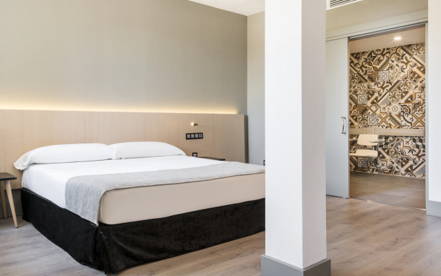 Hotel ILUNION Las Lomas