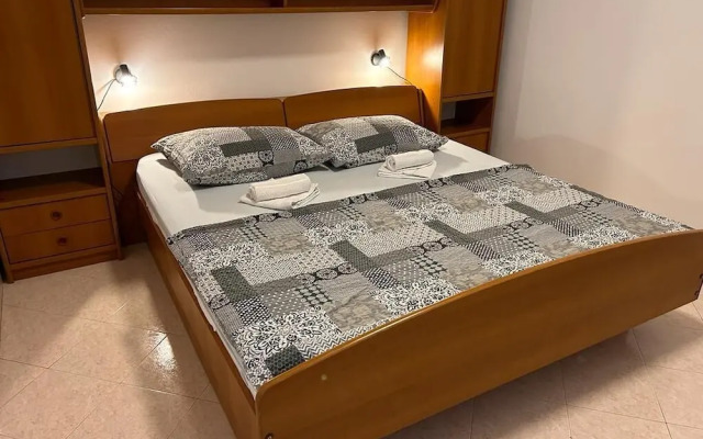 Apartment 650