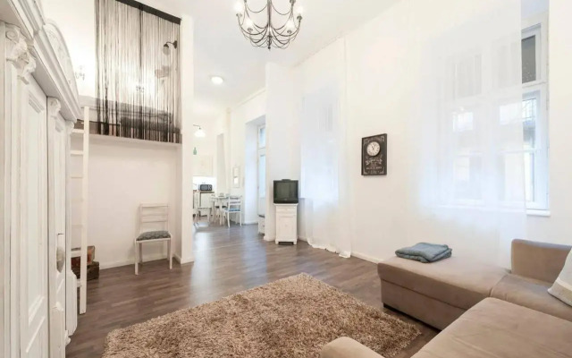 Central Hipster Flat