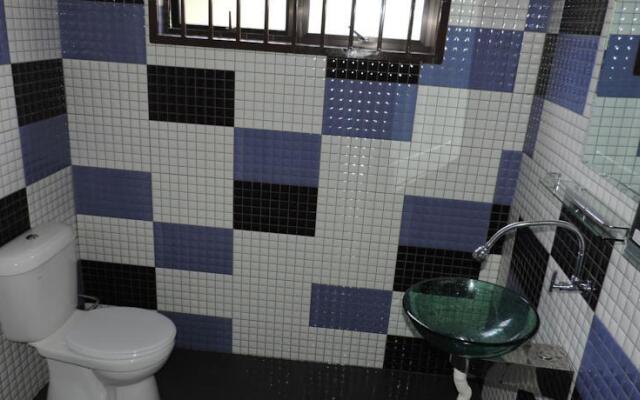 Golden Leaf Executive Residence