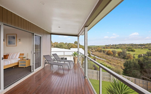 Saltwater Breeze Retreat