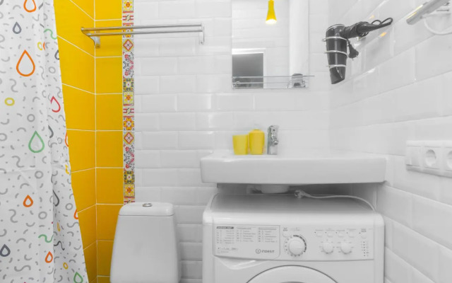 Санди на улице Амурская