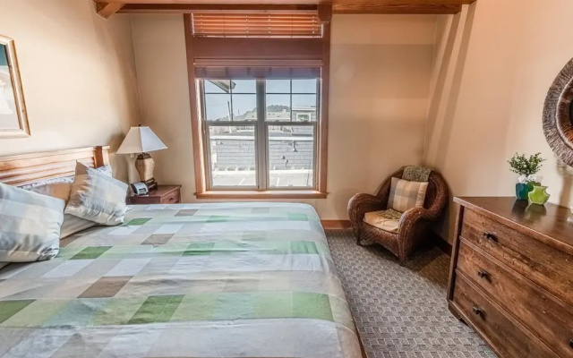 Lodges at Cannon Beach A2