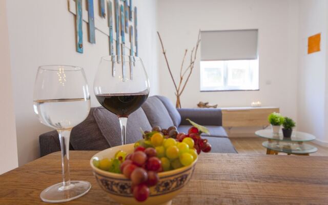 A30 - Tamar Ground- Floor Flat by DreamAlgarve