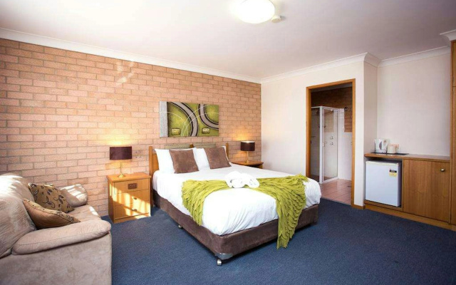 Golden Chain Aalana Motor Inn – Guest Rooms – Cowra