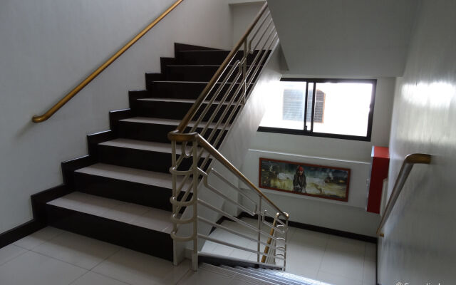 RueMango Apartelle and Suites