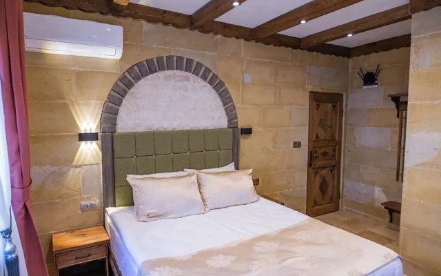 Capavista Cave House
