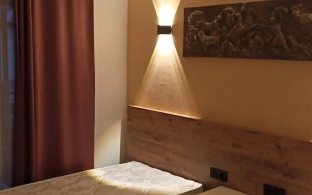 Agon Hotel