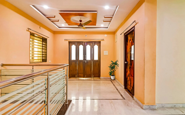 OYO Royal Stay Near Mantra Mall