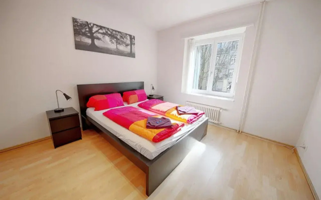 ZH Keita - Stauffacher Hitrental Apartment