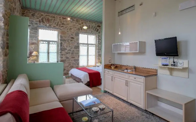 Kiriaki Guesthouse & Suites