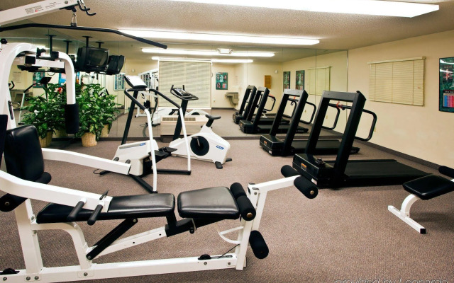 Sonesta Simply Suites Detroit Troy
