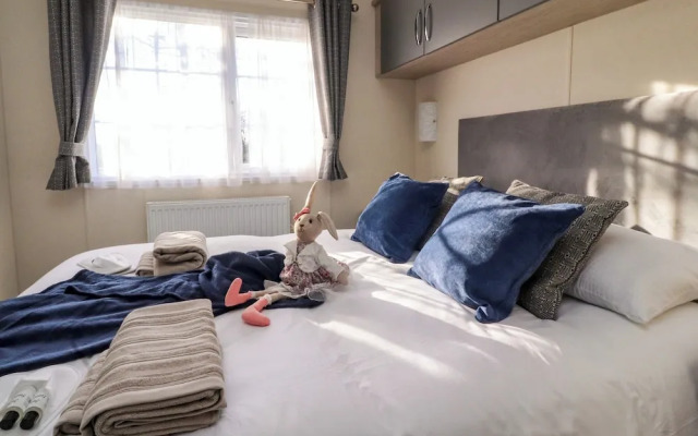 17 Birchwood Close