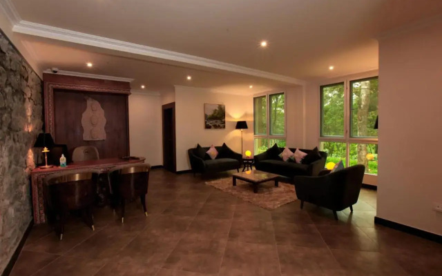 Montrose Golf Resort And Spa