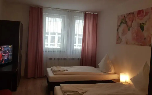 Hotelik Kameleon Pokoje Gościnne
