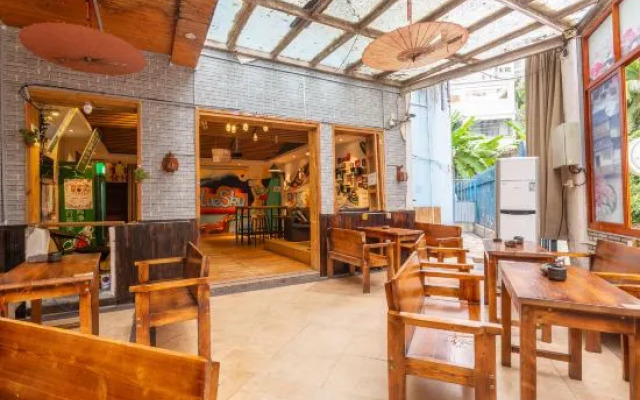 Blue Sky International Youth Hostel (Sanya Dadonghai)