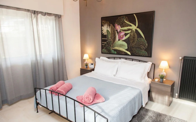 Glamorous Modern Aprt in Palaio Faliro