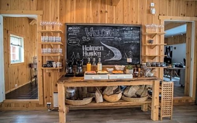 Holmen Husky Lodge