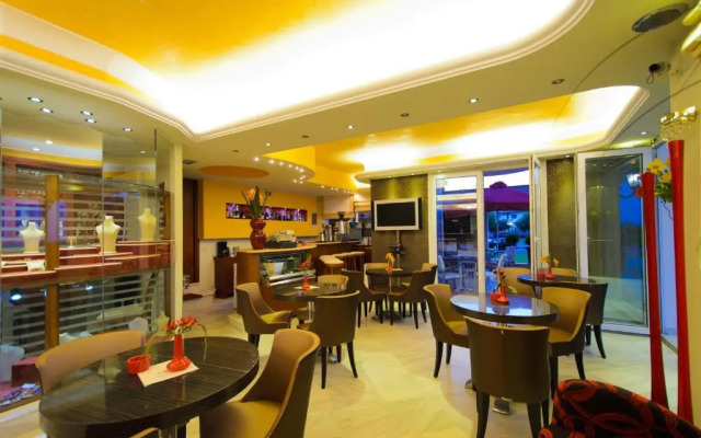 EVILION STILVI SEA and SUN HOTEL