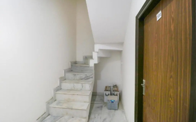 Hotel Andrew's by OYO Rooms