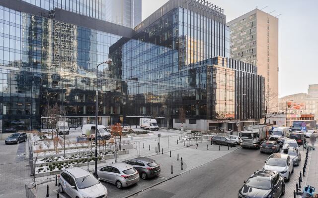 Lumina comfortable apartment in Warshaw