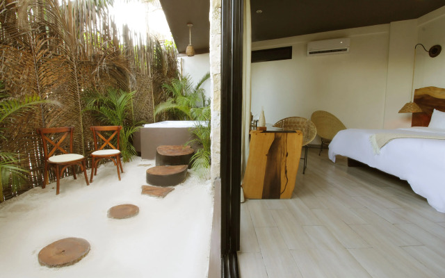 Akkuun Tulum Adults Only