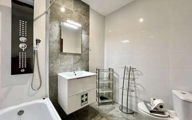 Albufeira Central 7 by Homing