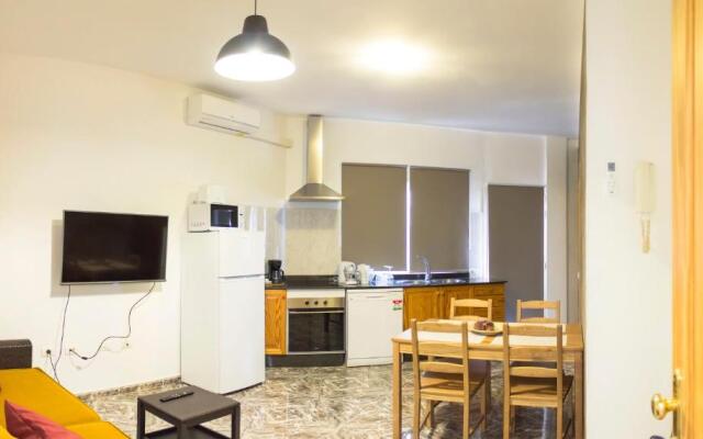 Apartamentos La Aldea Suites