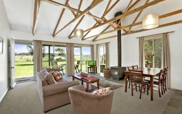 Mystery Bay Cottages