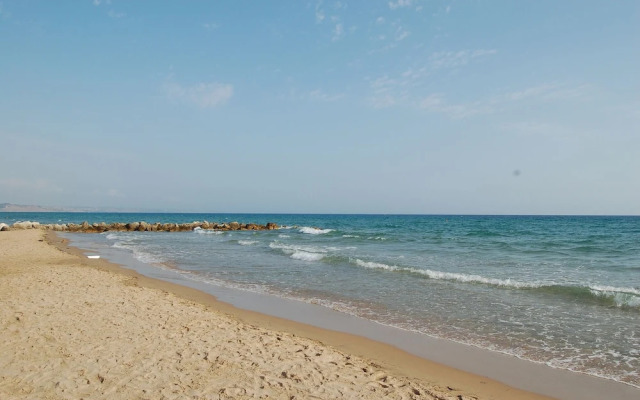 Apartment In Villa Near The Sea