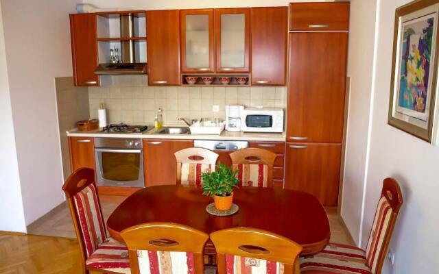 Adora Apartment 2
