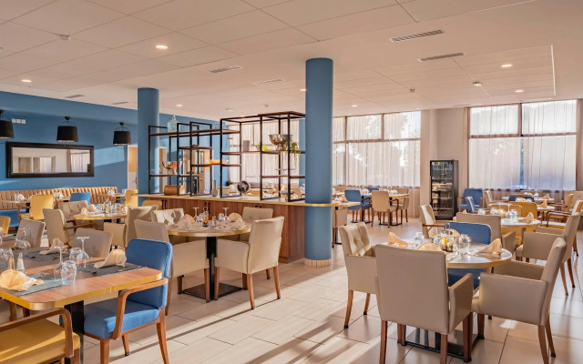 Quality Suites Rochefort