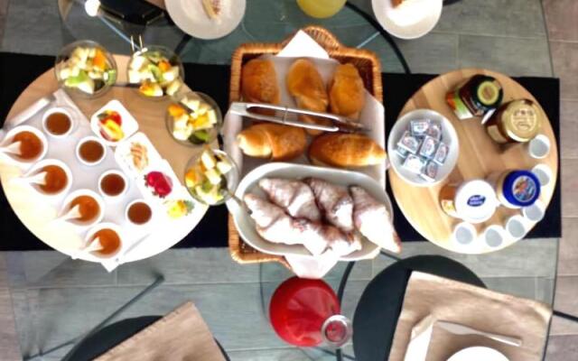 B&B Sorahnia Design House