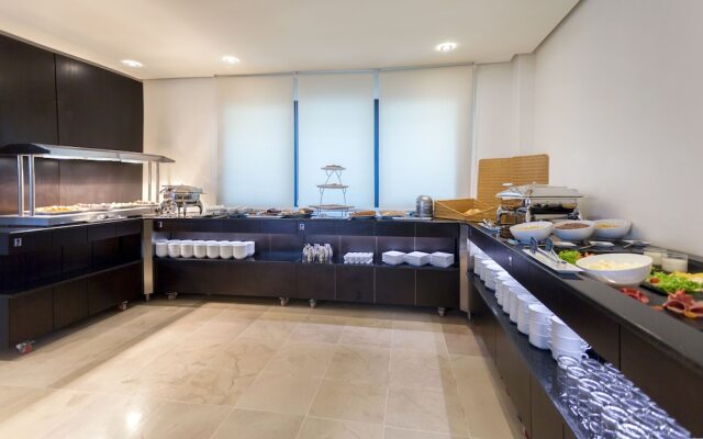 Business Hotel