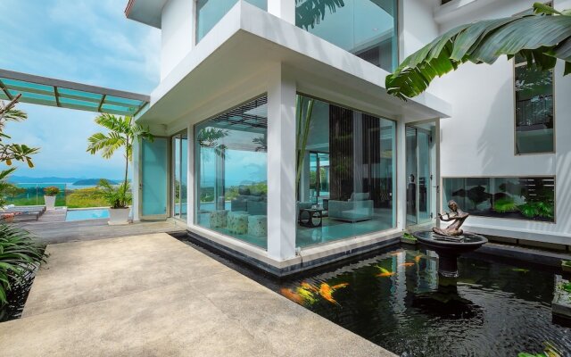 4BR Seaview Villa with Gym and Cinema Room