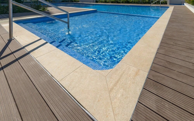 Luxury Modern Apartment With Exceptional Views! Hosted by Sweetstay