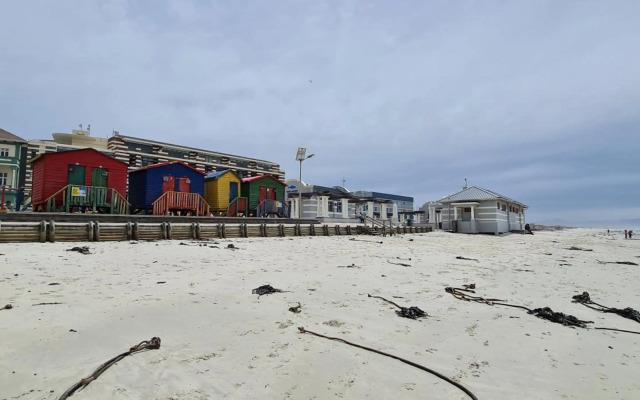 Cozy corner apartment Muizenberg