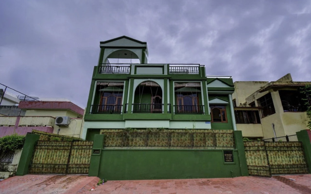 OYO 17340 Home Lively Stay Jawahar Nagar